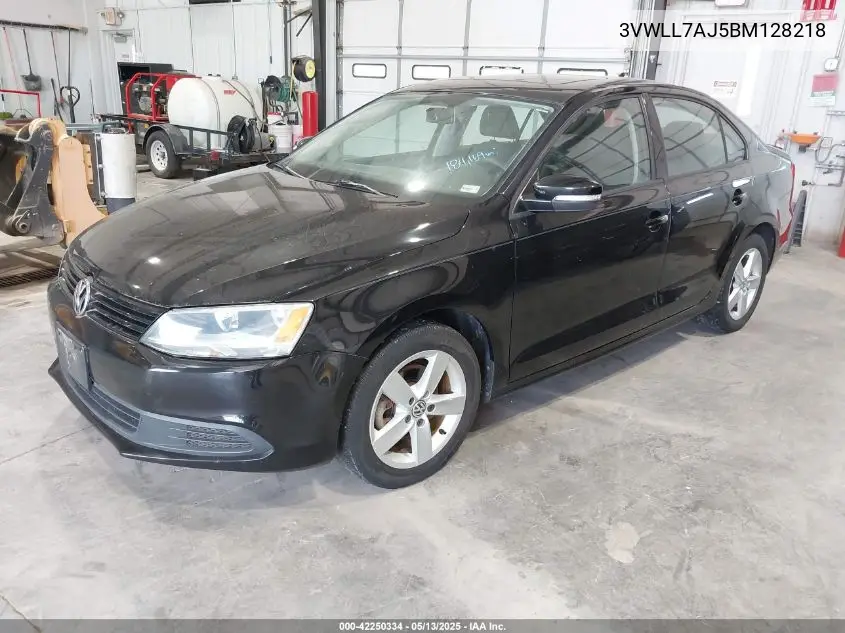 2011 Volkswagen Jetta 2.0L Tdi VIN: 3VWLL7AJ5BM128218 Lot: 42250334