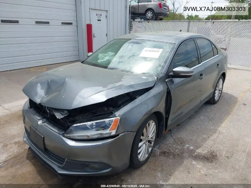 2011 Volkswagen Jetta 2.5L Sel VIN: 3VWLX7AJ0BM303303 Lot: 42260949