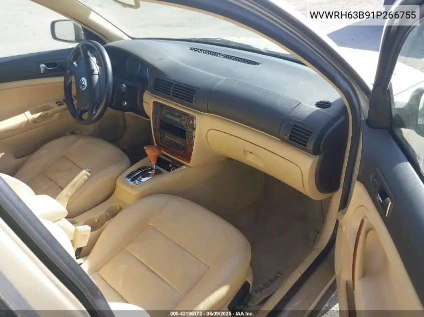 2001 Volkswagen Passat Glx VIN: WVWRH63B91P266755 Lot: 42196173