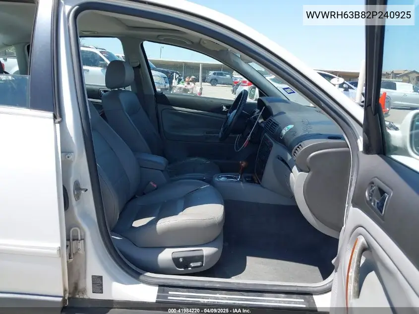 2002 Volkswagen Passat Glx VIN: WVWRH63B82P240925 Lot: 41984220