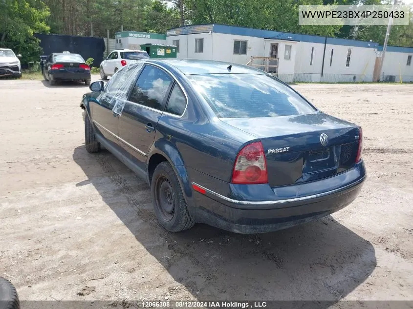 2004 Volkswagen Passat Sedan VIN: WVWPE23BX4P250433 Lot: 12066308