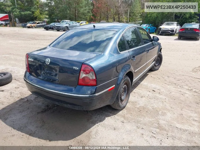 2004 Volkswagen Passat Sedan VIN: WVWPE23BX4P250433 Lot: 12066308