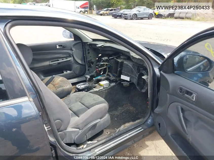 2004 Volkswagen Passat Sedan VIN: WVWPE23BX4P250433 Lot: 12066308