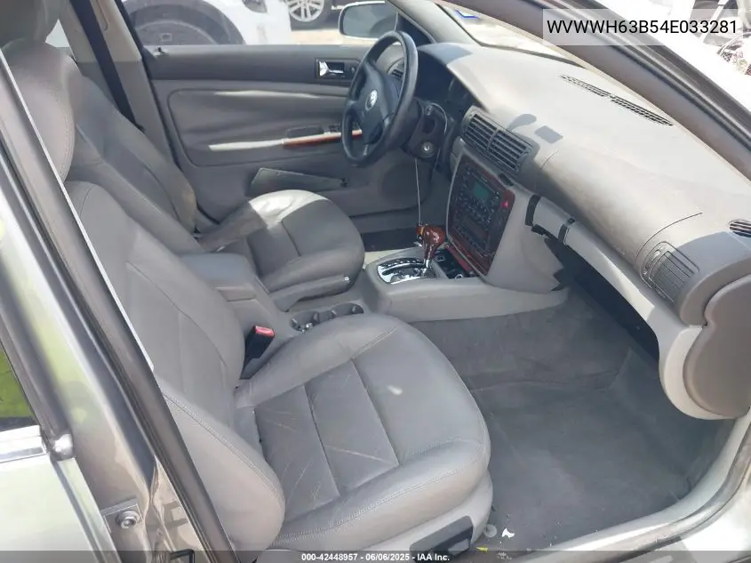 2004 Volkswagen Passat Glx VIN: WVWWH63B54E033281 Lot: 42448957