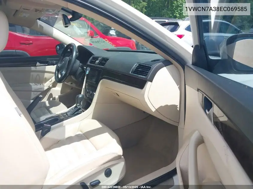 2014 Volkswagen Passat 2.0L Tdi Sel Premium VIN: 1VWCN7A38EC069585 Lot: 42236658