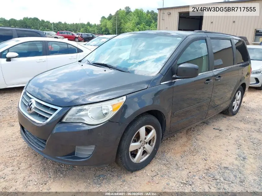 2011 Volkswagen Routan Se VIN: 2V4RW3DG5BR717555 Lot: 42443481