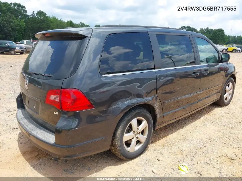2011 Volkswagen Routan Se VIN: 2V4RW3DG5BR717555 Lot: 42443481