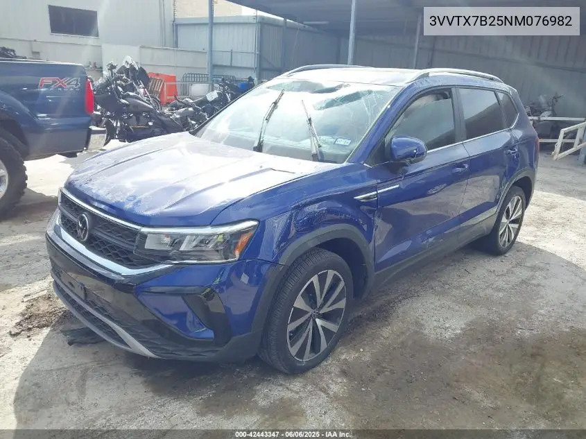 2022 Volkswagen Taos 1.5T Se VIN: 3VVTX7B25NM076982 Lot: 42443347