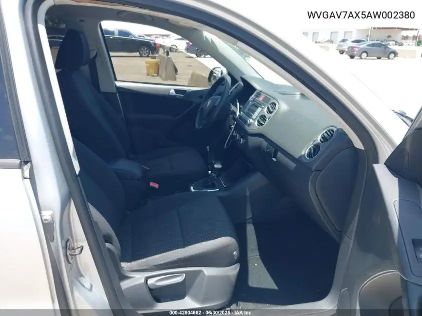 2010 Volkswagen Tiguan S VIN: WVGAV7AX5AW002380 Lot: 42604662