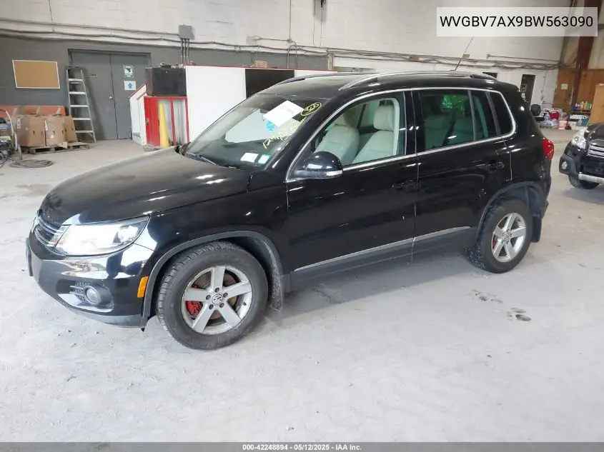 2011 Volkswagen Tiguan Sel VIN: WVGBV7AX9BW563090 Lot: 42248894