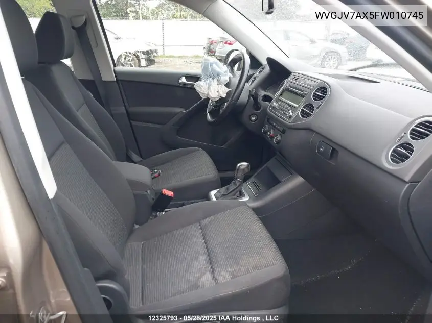2015 Volkswagen Tiguan S/Se/Sel/R-Line VIN: WVGJV7AX5FW010745 Lot: 12325793