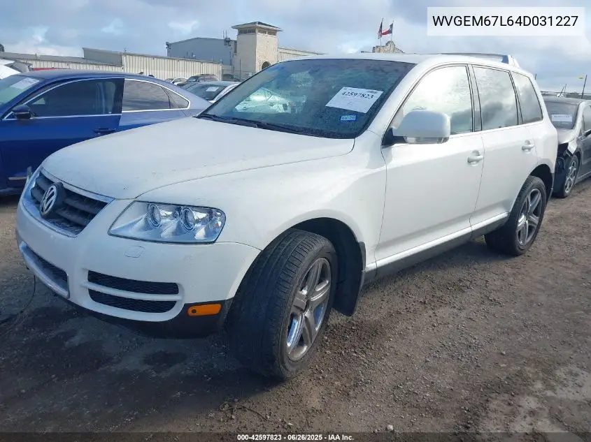 2004 Volkswagen Touareg 4.2 VIN: WVGEM67L64D031227 Lot: 42597823