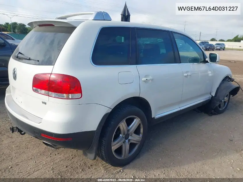 2004 Volkswagen Touareg 4.2 VIN: WVGEM67L64D031227 Lot: 42597823