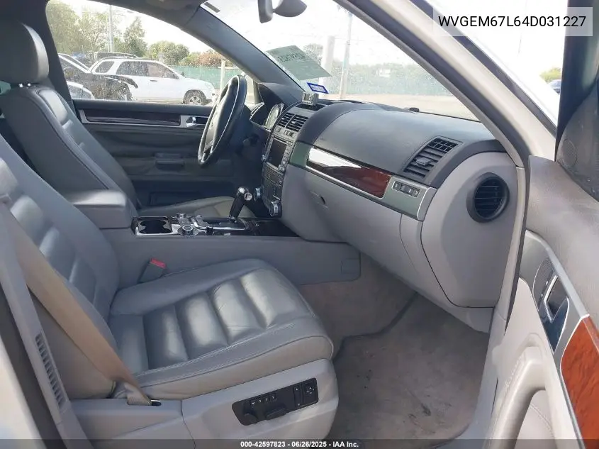 2004 Volkswagen Touareg 4.2 VIN: WVGEM67L64D031227 Lot: 42597823