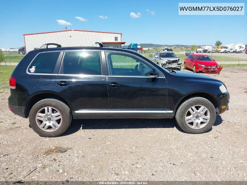 2005 Volkswagen Touareg V8 VIN: WVGMM77LX5D076027 Lot: 42643083