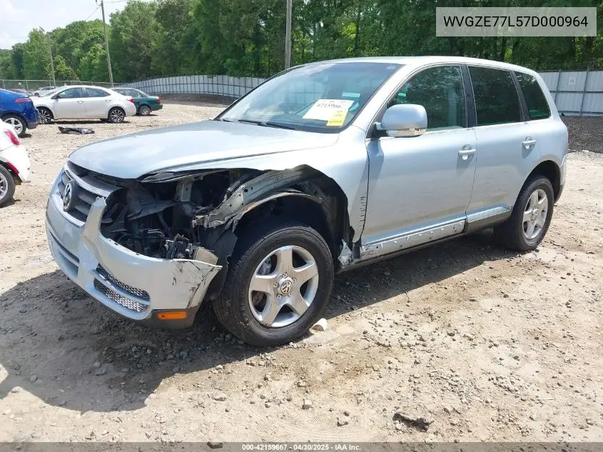 2007 Volkswagen Touareg V6 VIN: WVGZE77L57D000964 Lot: 42159667