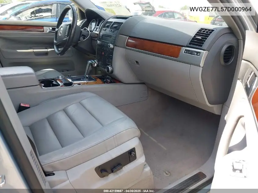 2007 Volkswagen Touareg V6 VIN: WVGZE77L57D000964 Lot: 42159667