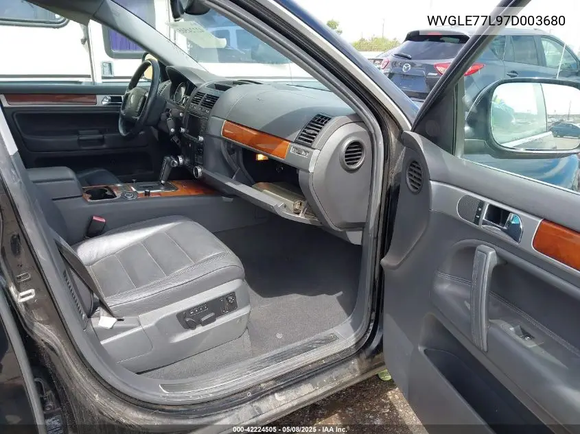 2007 Volkswagen Touareg V6 VIN: WVGLE77L97D003680 Lot: 42224505