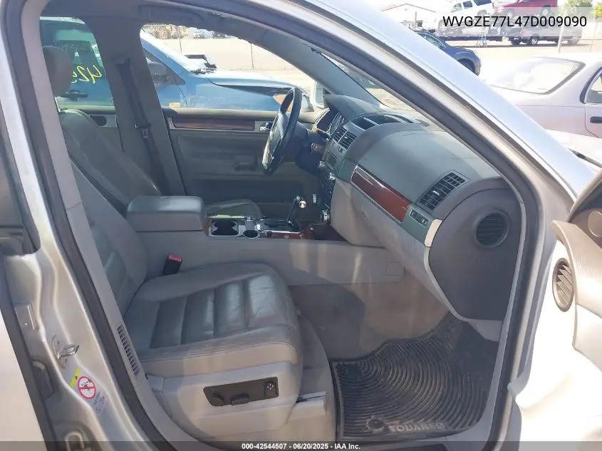 2007 Volkswagen Touareg V6 VIN: WVGZE77L47D009090 Lot: 42544507