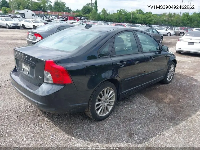 2009 Volvo S40 2.4I VIN: YV1MS390492462962 Lot: 42378286