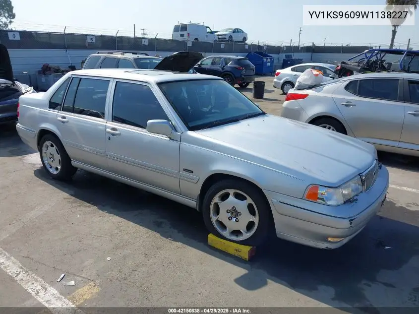 1998 Volvo S90 VIN: YV1KS9609W1138227 Lot: 42150838