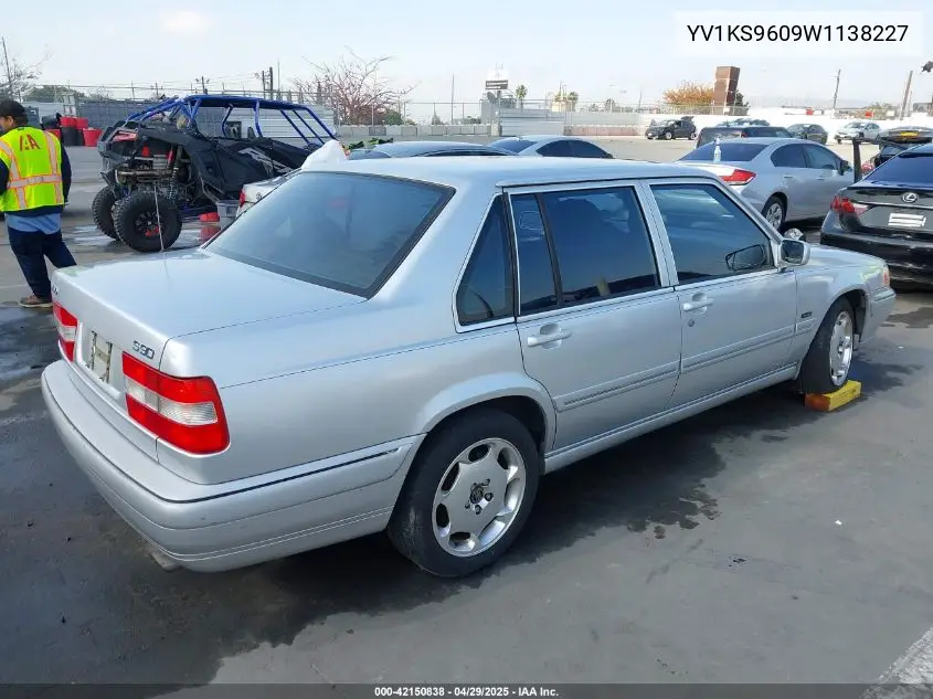 1998 Volvo S90 VIN: YV1KS9609W1138227 Lot: 42150838