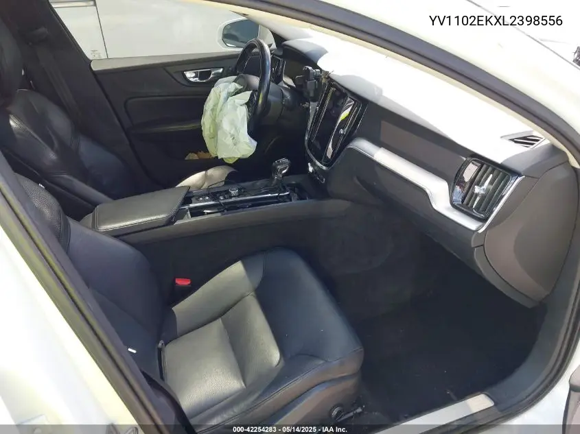 2020 Volvo V60 T5 Momentum VIN: YV1102EKXL2398556 Lot: 42254283