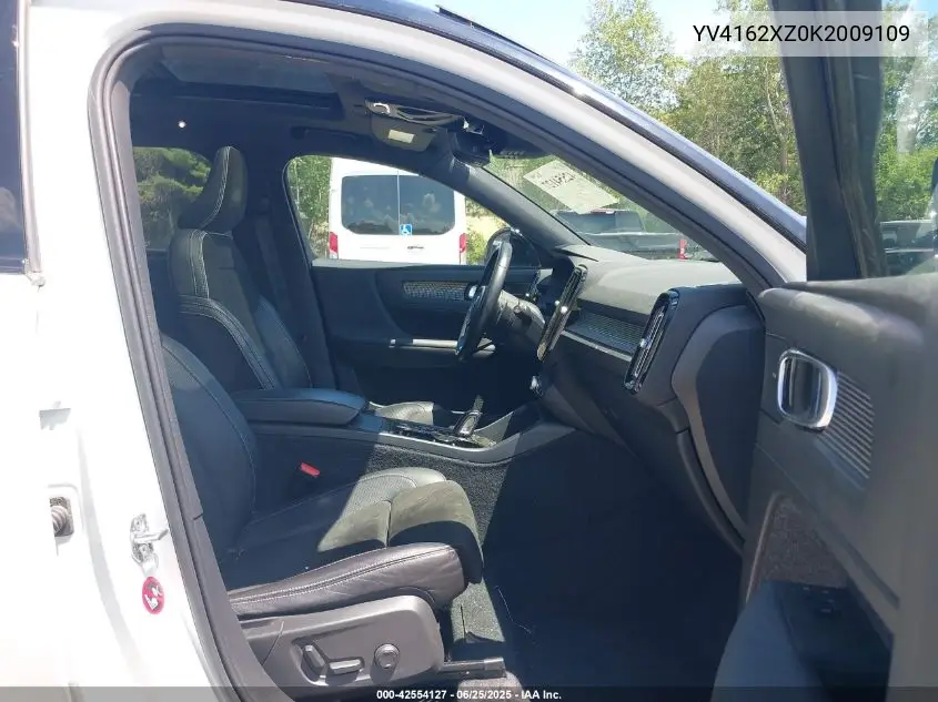 2019 Volvo Xc40 T5 Momentum/T5 R-Design VIN: YV4162XZ0K2009109 Lot: 42554127