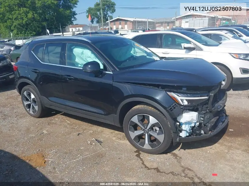 2025 Volvo Xc40 B5 Core Bright Theme VIN: YV4L12UJ0S2507803 Lot: 42551329