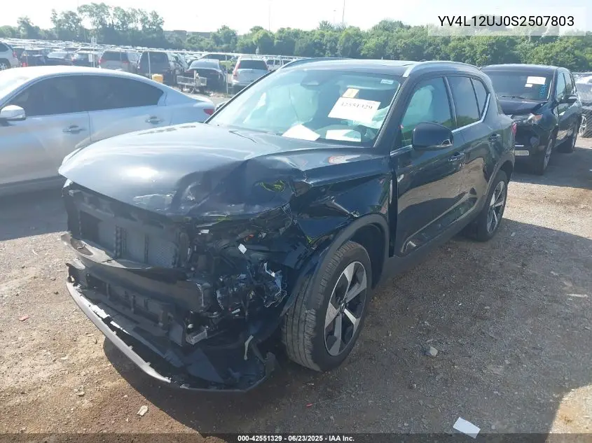 2025 Volvo Xc40 B5 Core Bright Theme VIN: YV4L12UJ0S2507803 Lot: 42551329