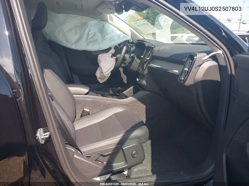 2025 Volvo Xc40 B5 Core Bright Theme VIN: YV4L12UJ0S2507803 Lot: 42551329