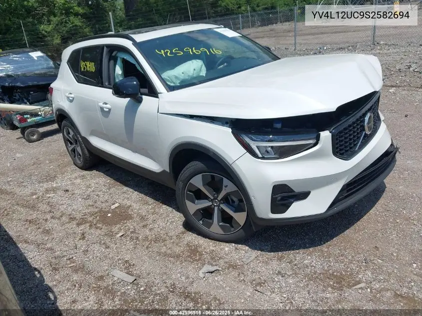 2025 Volvo Xc40 B5 Plus Dark Theme VIN: YV4L12UC9S2582694 Lot: 42596916