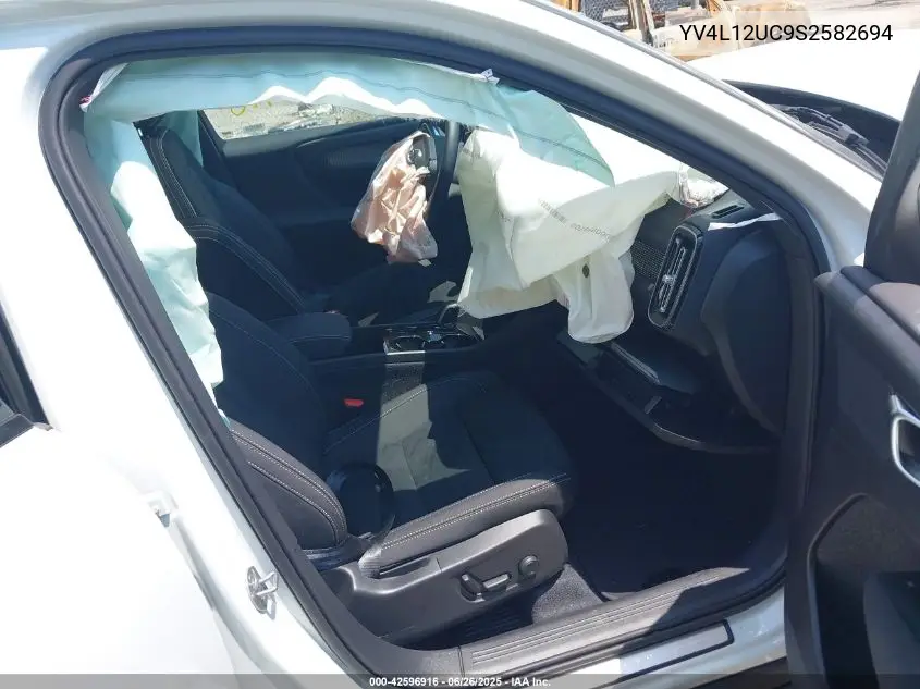 2025 Volvo Xc40 B5 Plus Dark Theme VIN: YV4L12UC9S2582694 Lot: 42596916