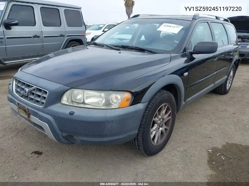 2005 Volvo Xc70 2.5T Awd VIN: YV1SZ592451197220 Lot: 42085477