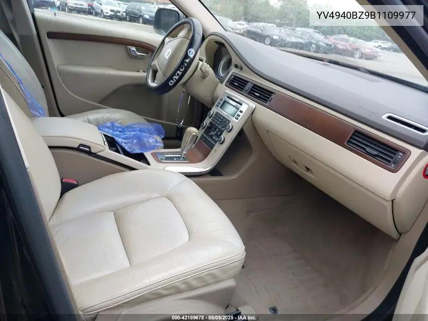 2011 Volvo Xc70 3.2 VIN: YV4940BZ9B1109977 Lot: 42189678