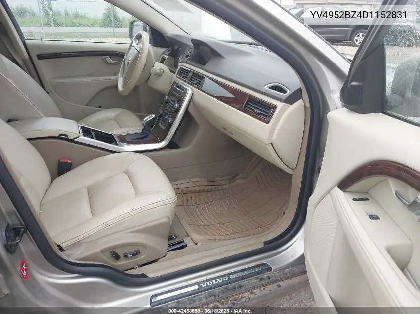 2013 Volvo Xc70 3.2 Premier Plus VIN: YV4952BZ4D1152831 Lot: 42468858