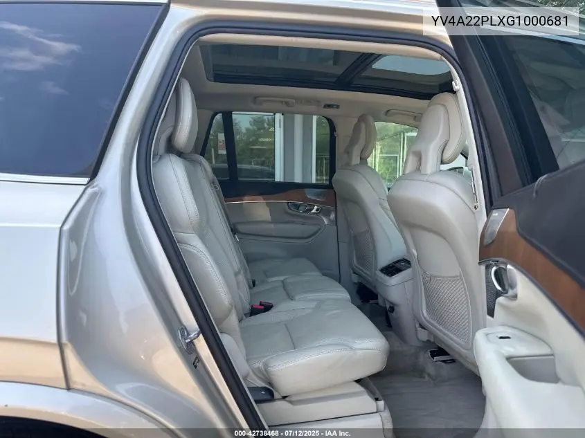 2016 Volvo Xc90 T6 VIN: YV4A22PLXG1000681 Lot: 42738468
