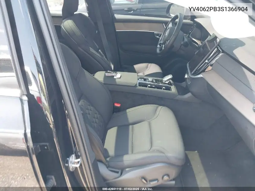 2025 Volvo Xc90 B6 Plus 7-Seater VIN: YV4062PB3S1366904 Lot: 42651118